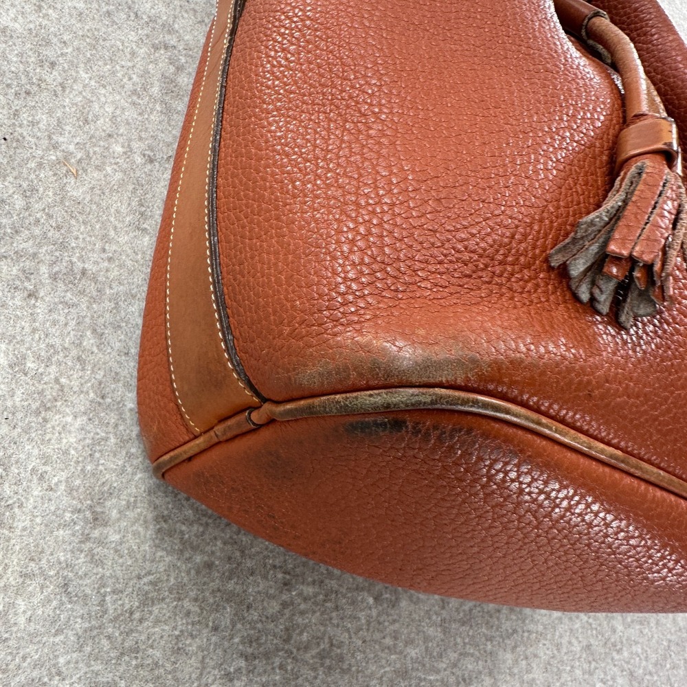 VTG DOONEY & BOURKE Tan Brown Bucket Bag Purse All Weather Leather‎ Shoulder - Picture 4 of 14